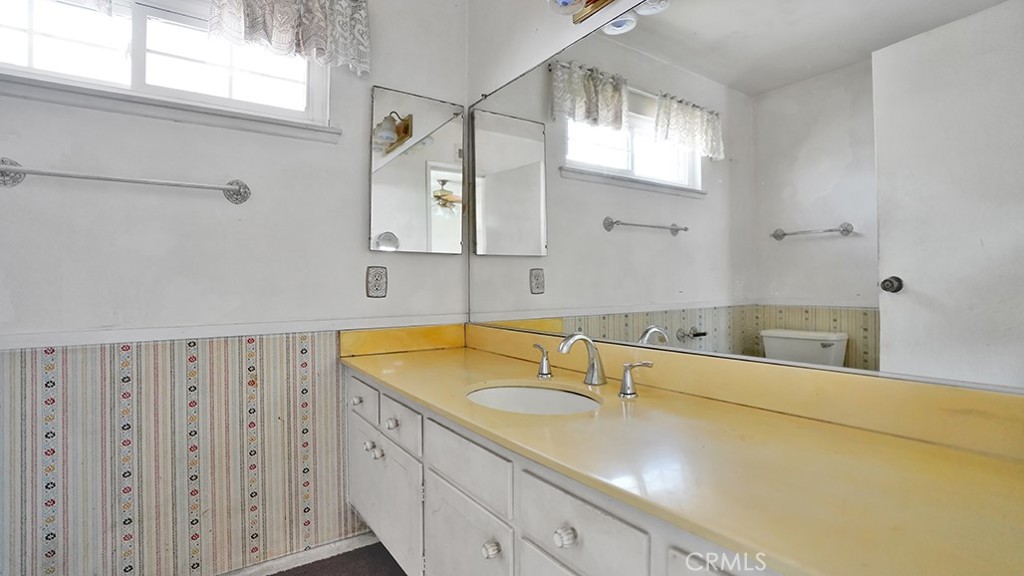 17283 Buttonwood