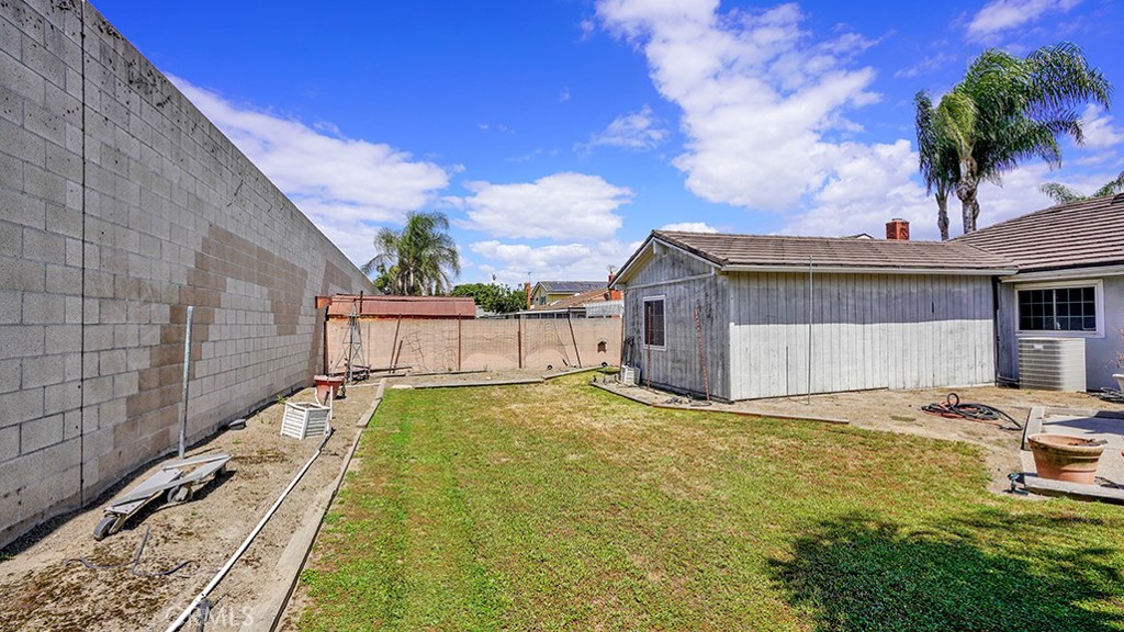 17283 Buttonwood