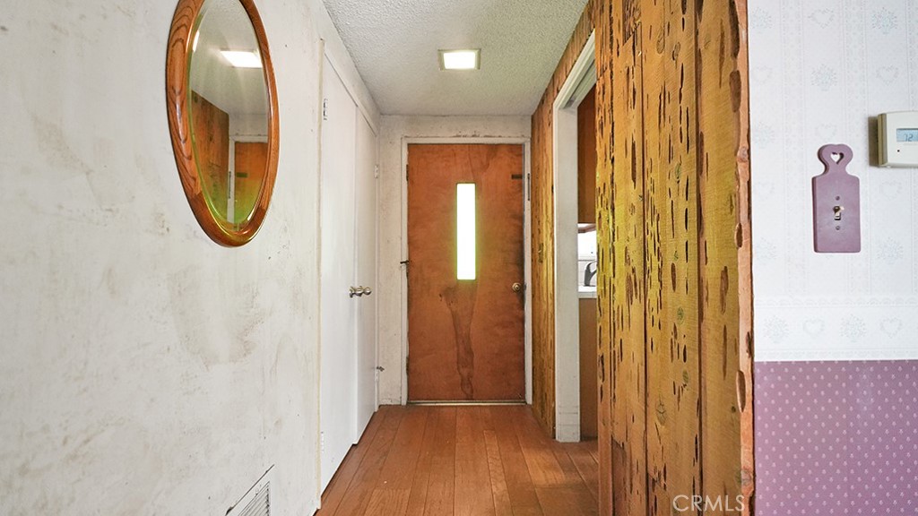 17283 Buttonwood