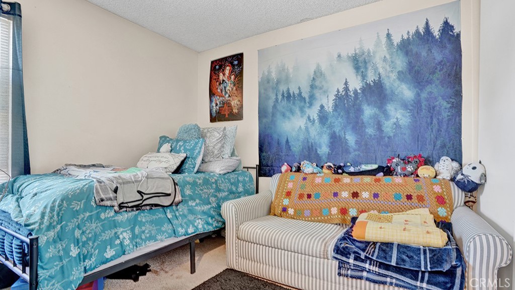 1013 W Orangewood