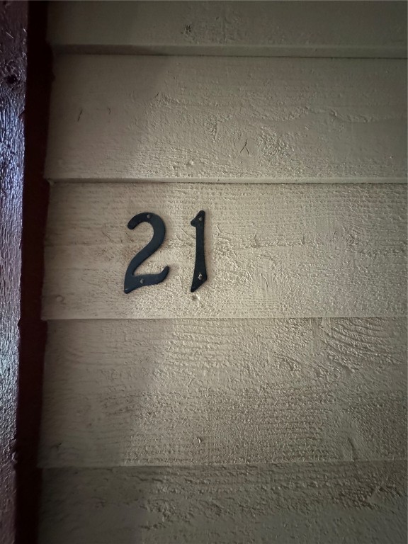 730 Columbine ROAD 21