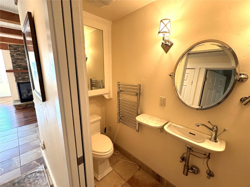 730 Columbine ROAD 21