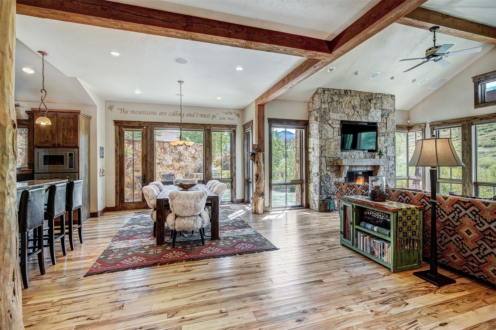 211 Shores LANE