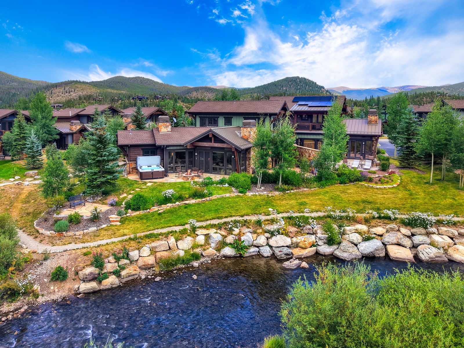 211 Shores LANE