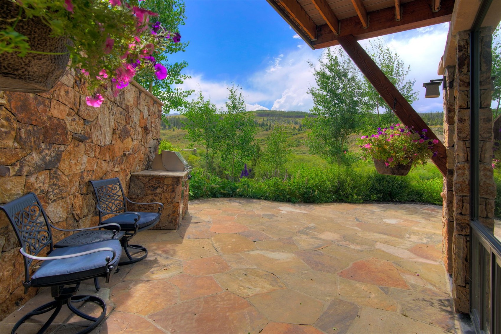 211 Shores LANE