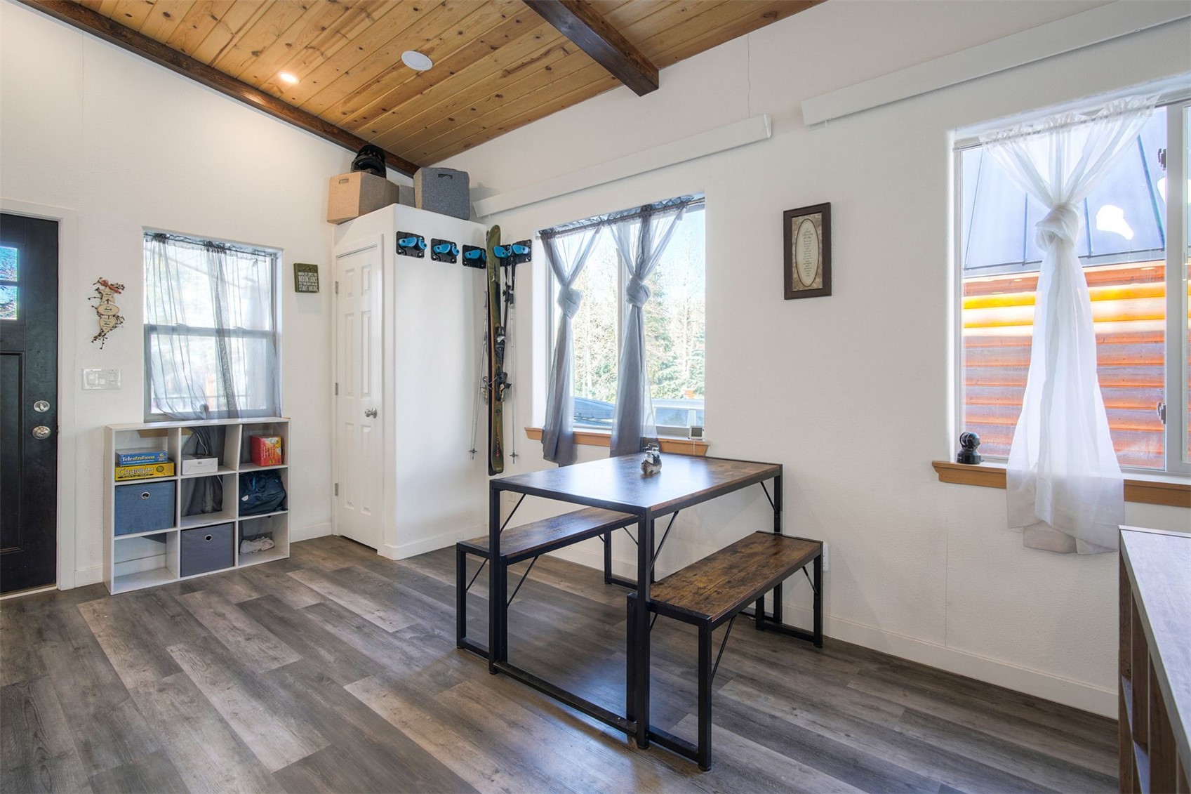 85 Revett DRIVE 26