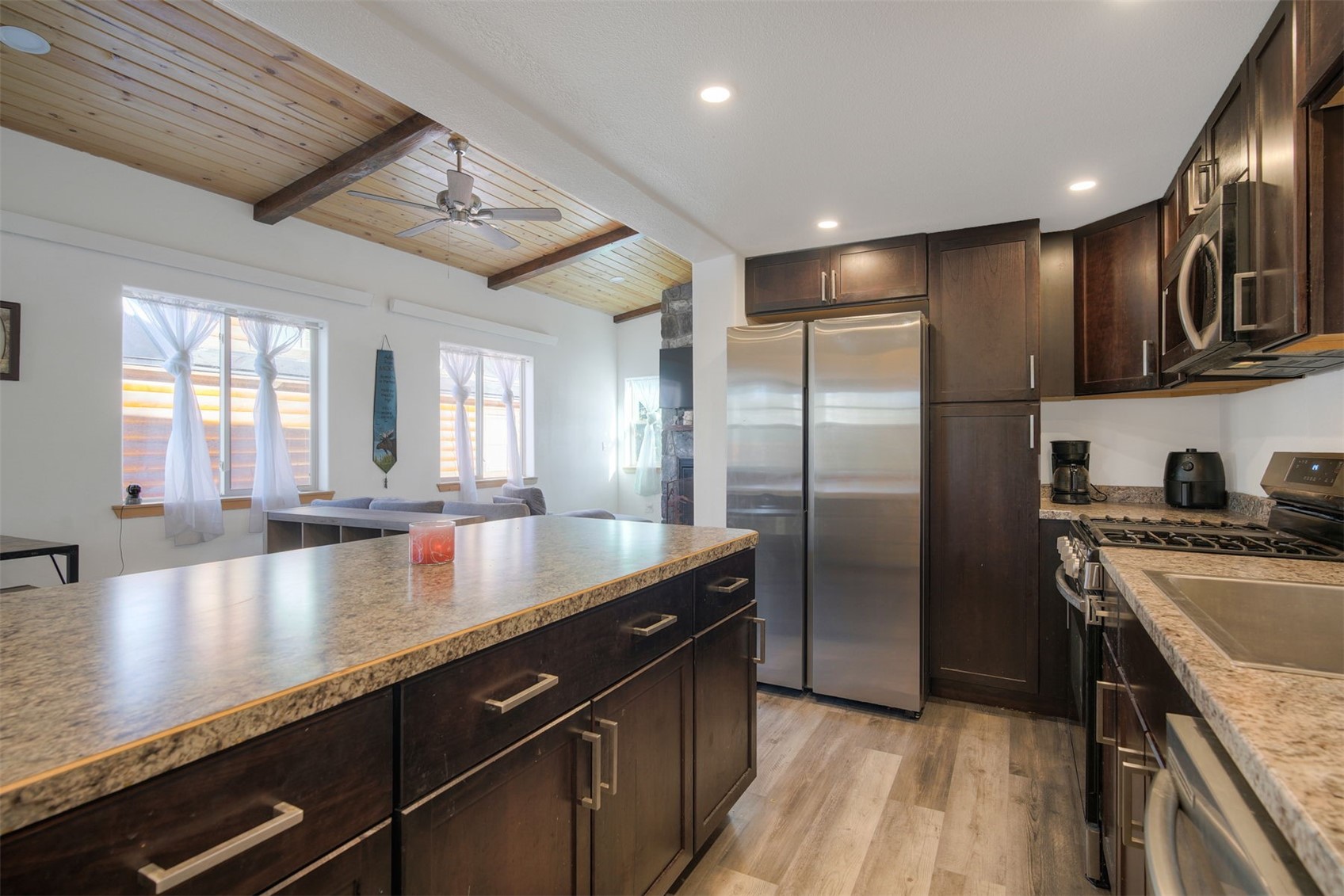 85 Revett DRIVE 26