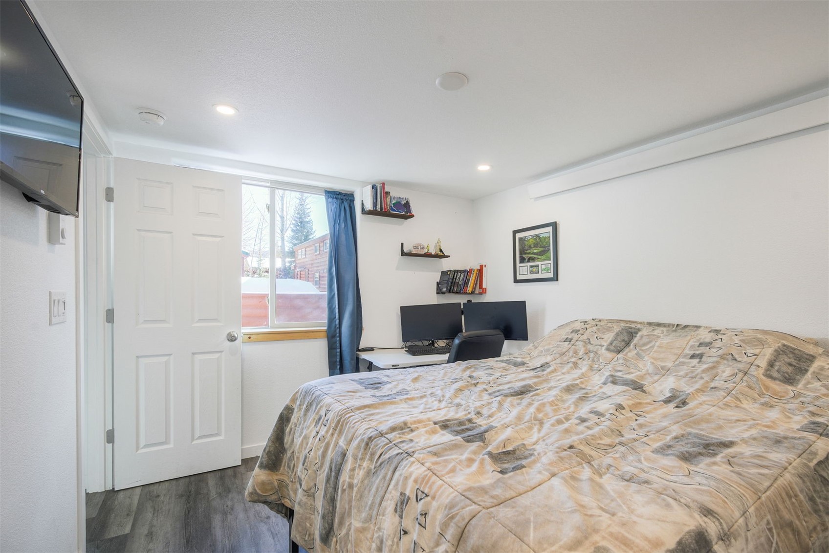 85 Revett DRIVE 26