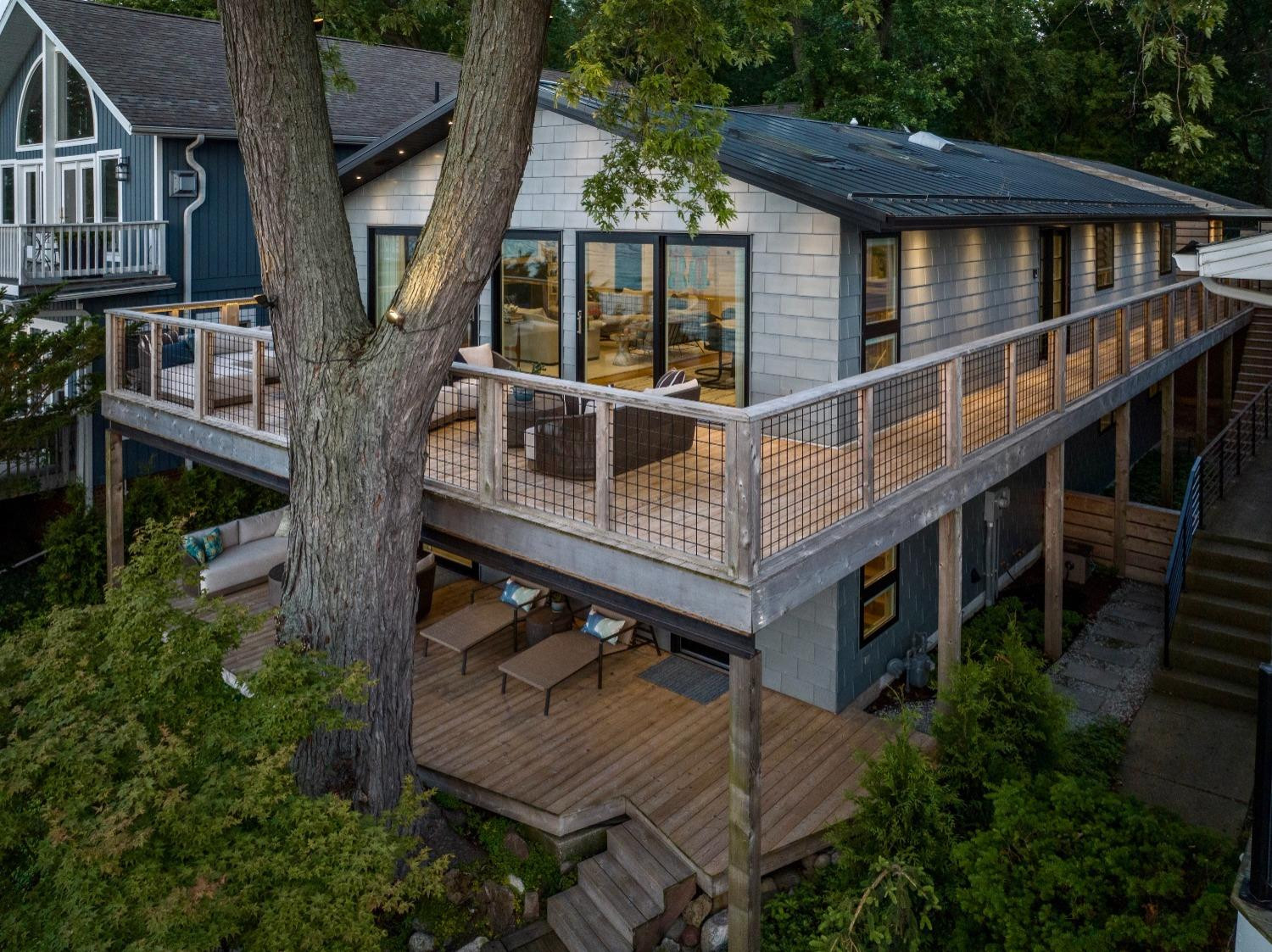2931 Lake Shore Drive