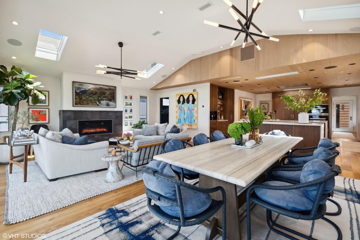2931 Lake Shore Drive