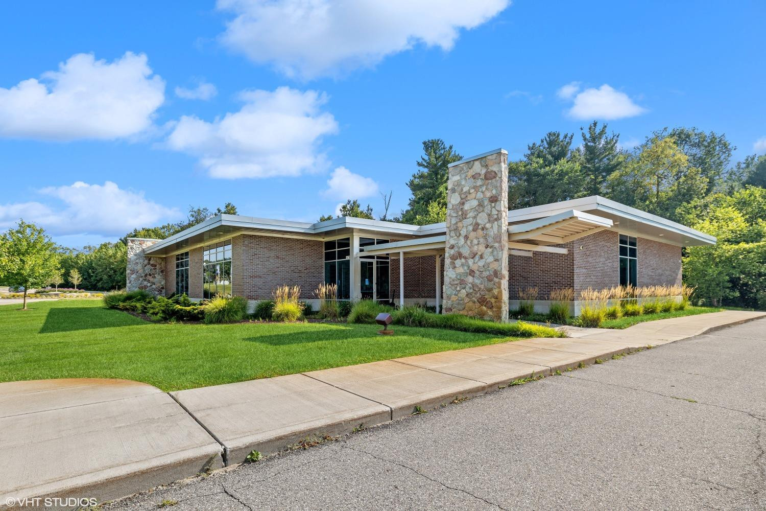 1675 S University Park Drive