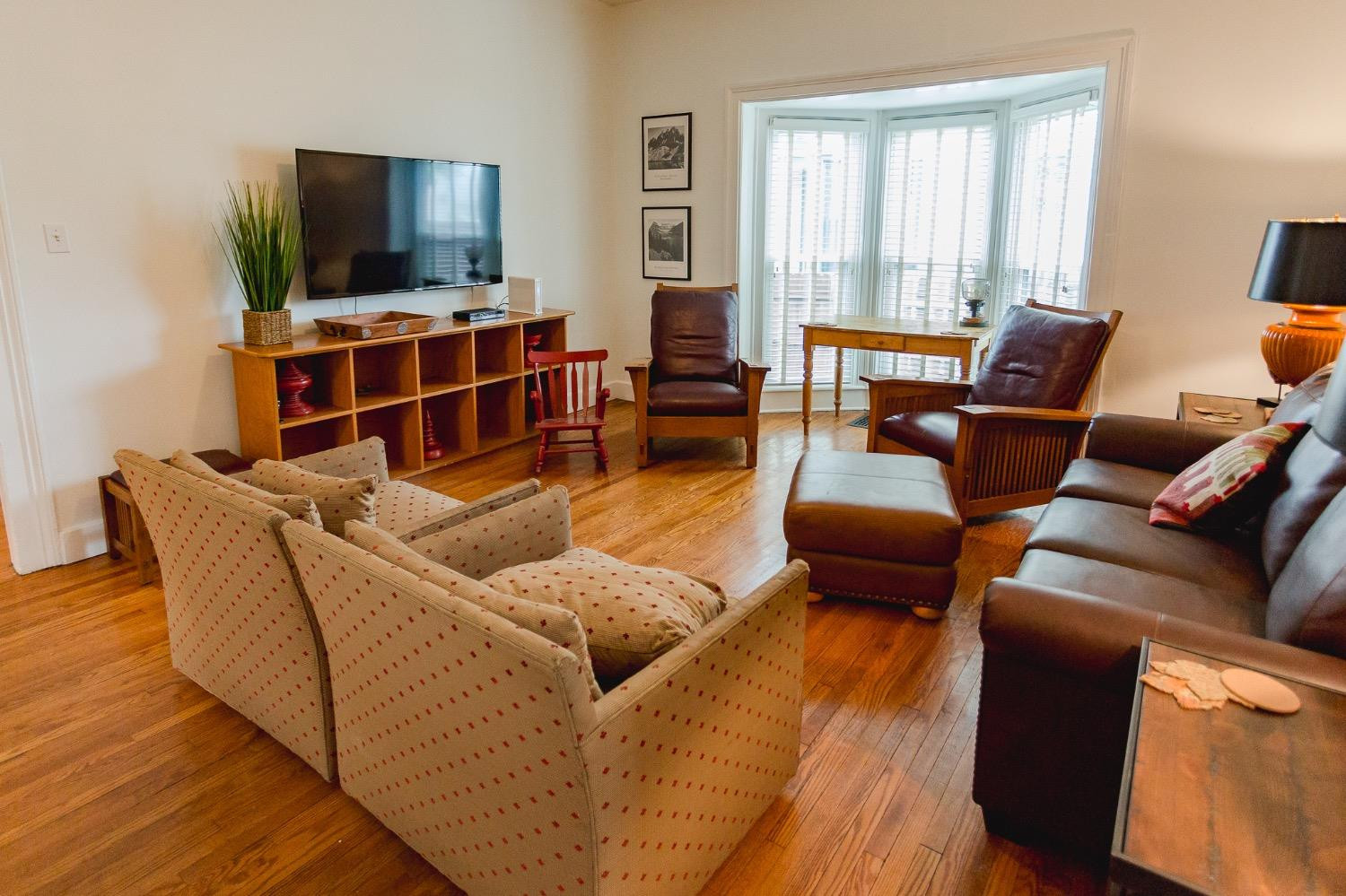 219 W 6th Street