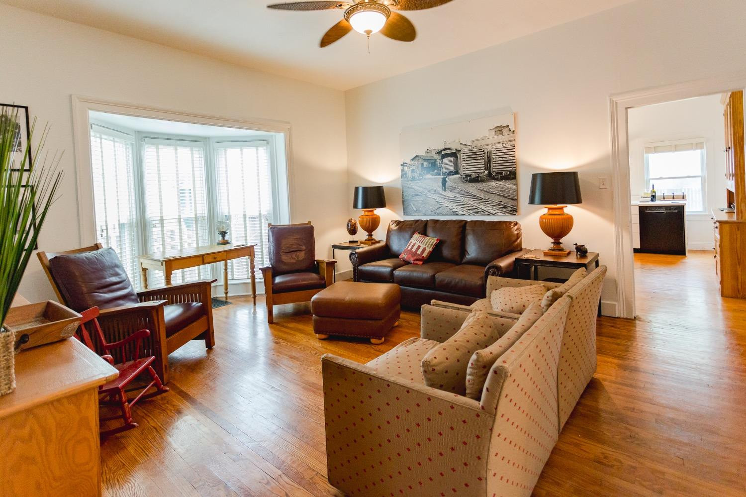 219 W 6th Street