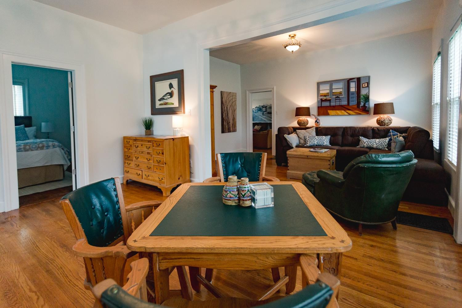 219 W 6th Street