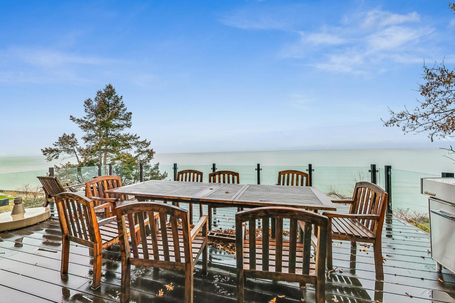 2714 Lake Shore Drive