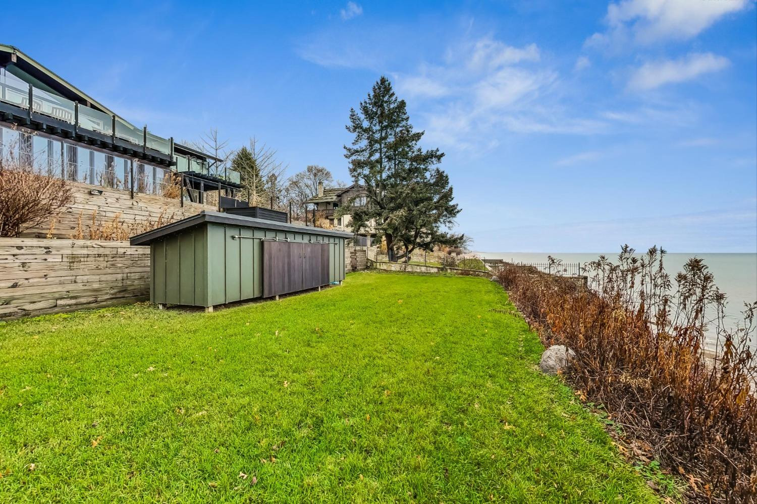 2714 Lake Shore Drive