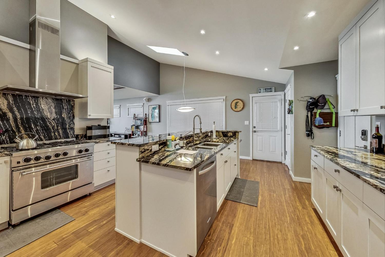 2714 Lake Shore Drive