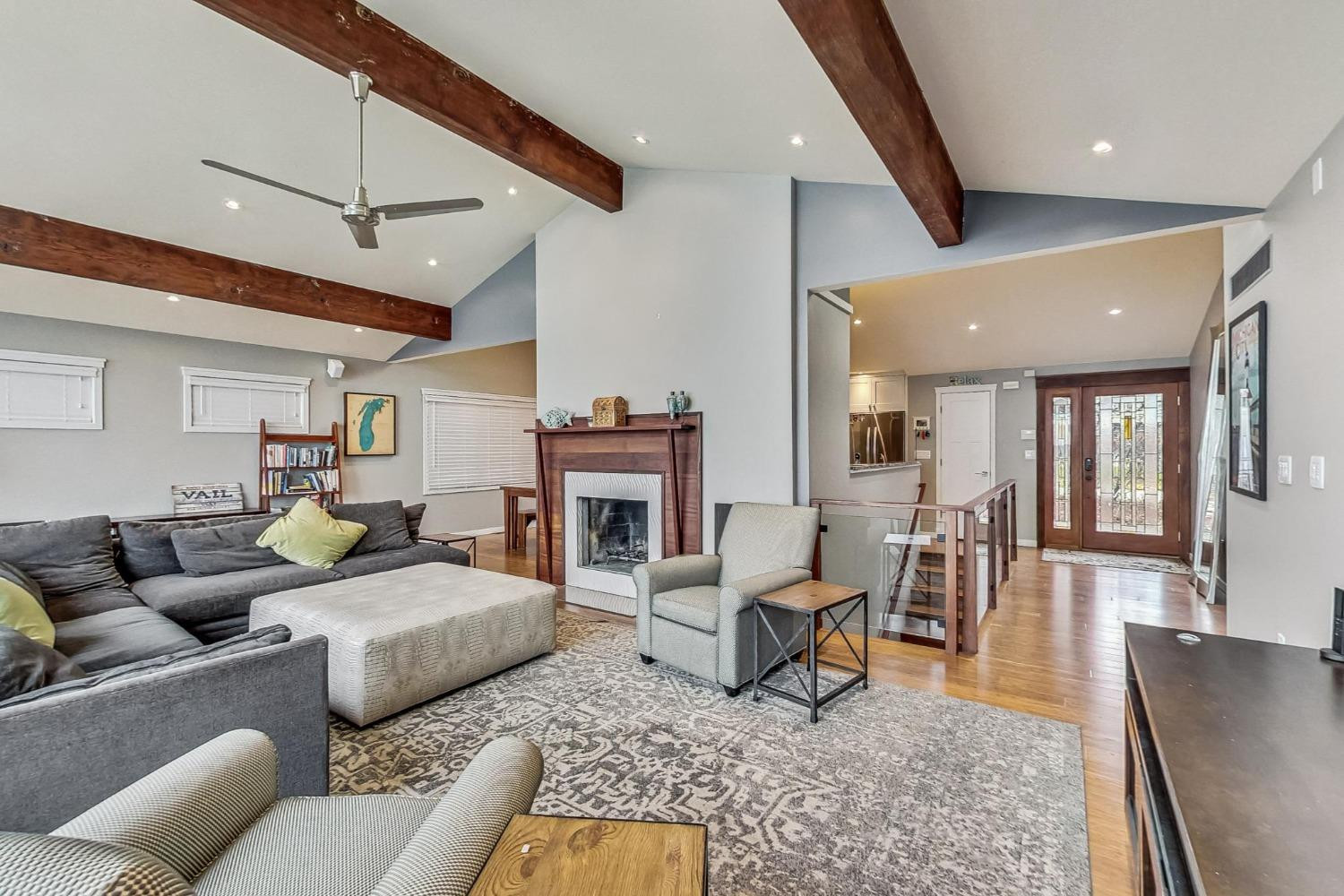 2714 Lake Shore Drive
