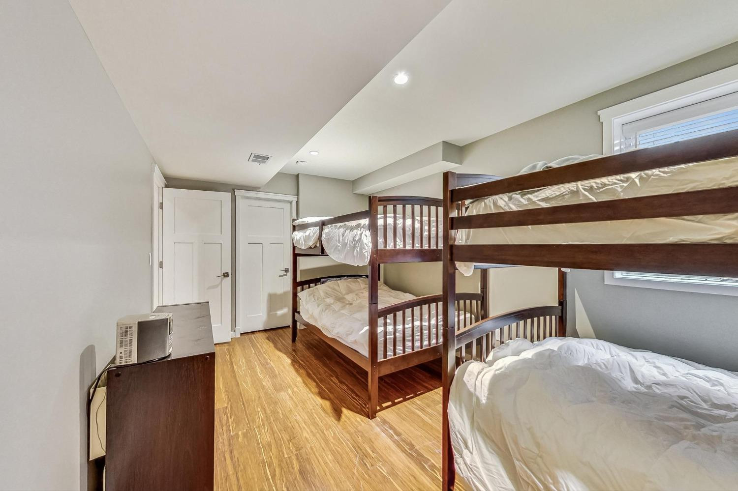 2714 Lake Shore Drive
