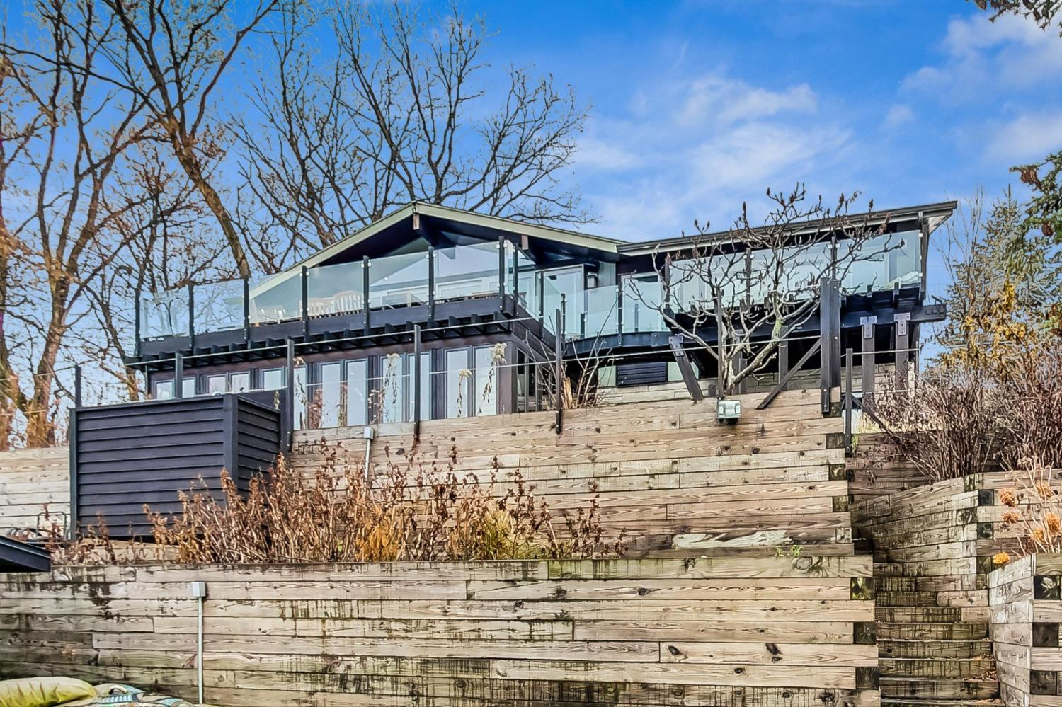 2714 Lake Shore Drive