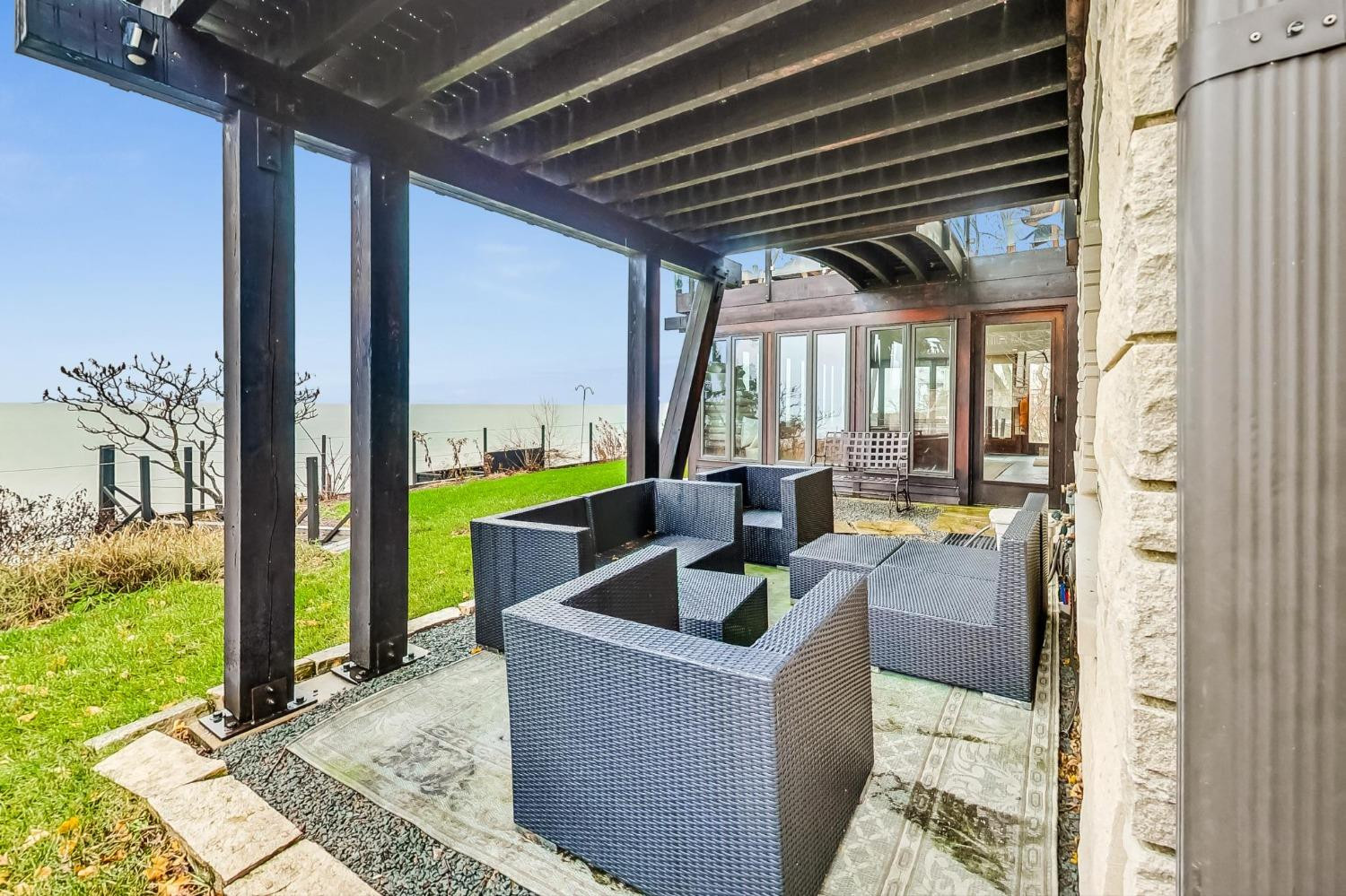 2714 Lake Shore Drive