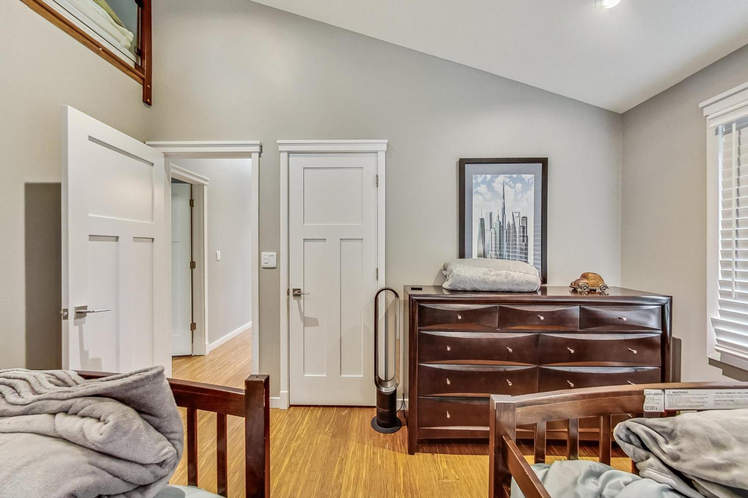 2714 Lake Shore Drive