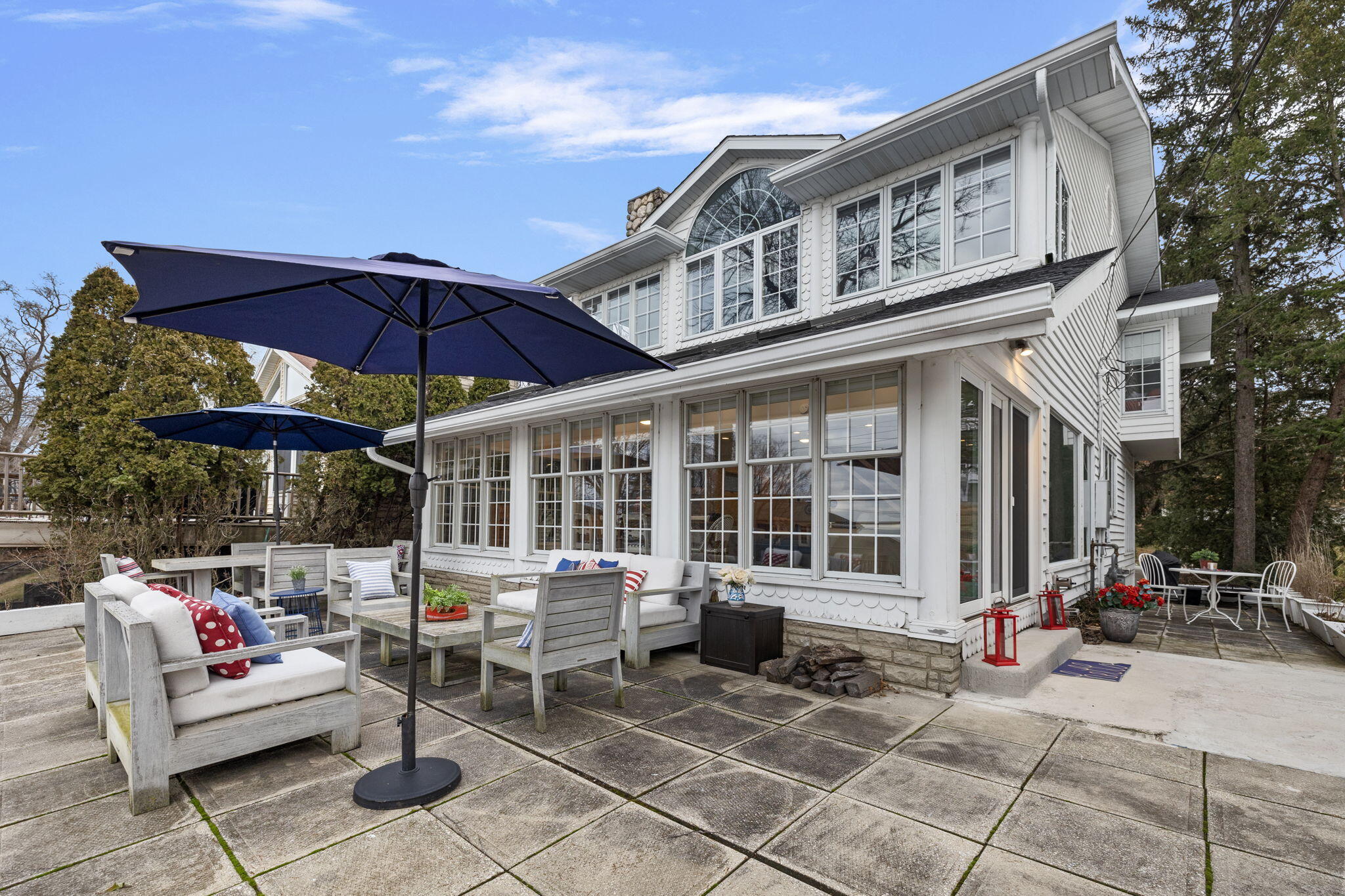1625 Lake Shore Drive