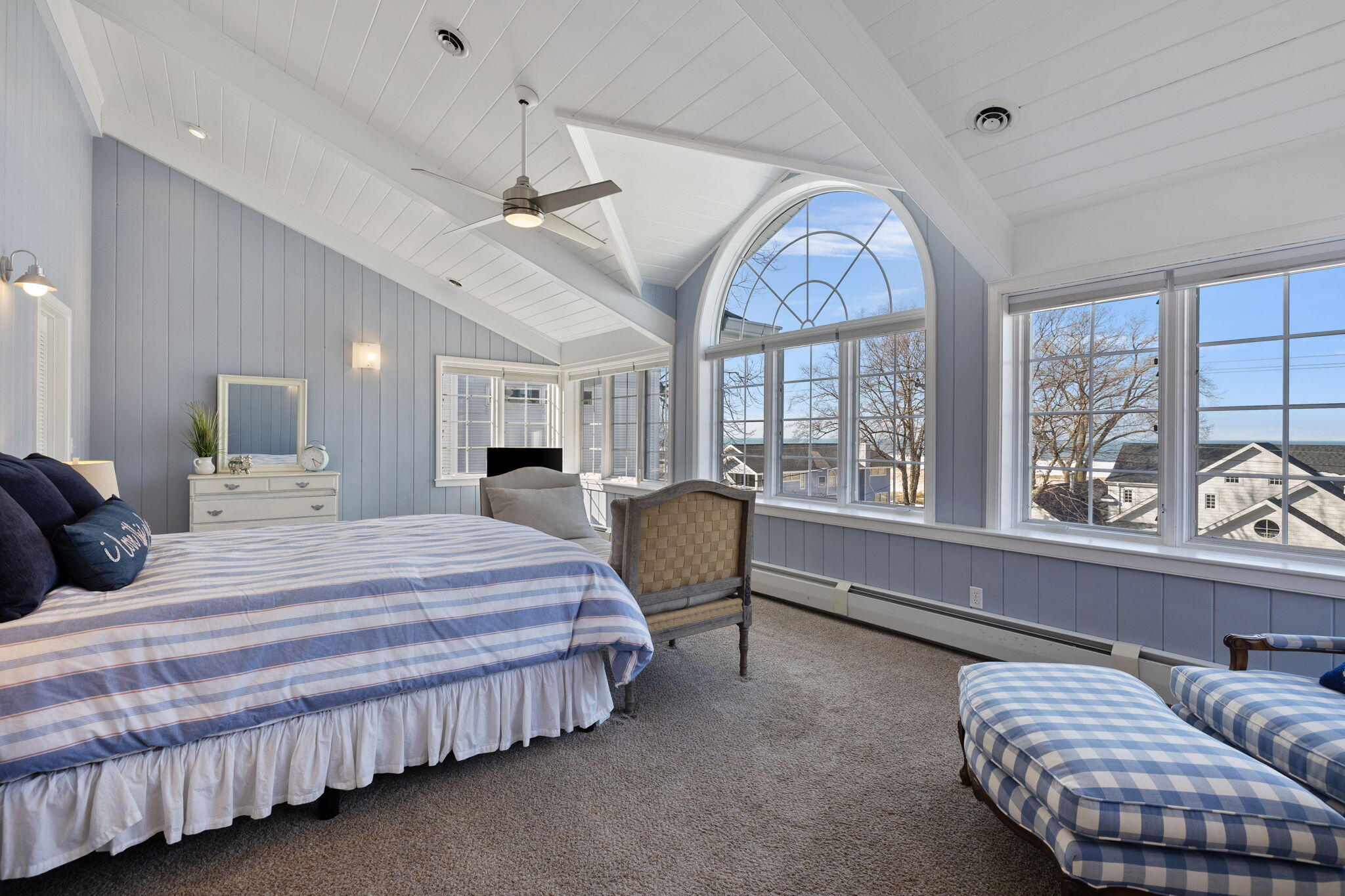 1625 Lake Shore Drive