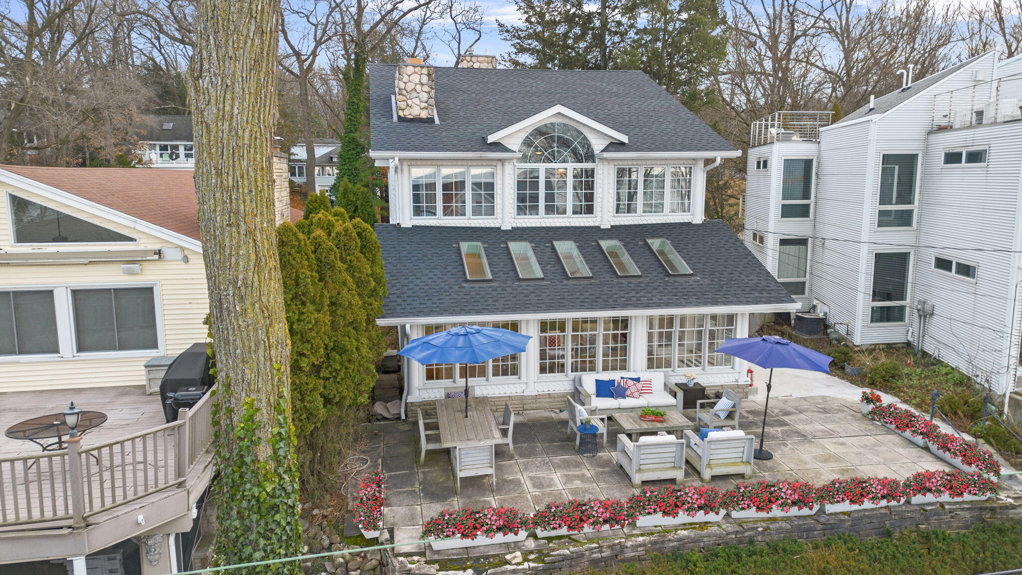 1625 Lake Shore Drive