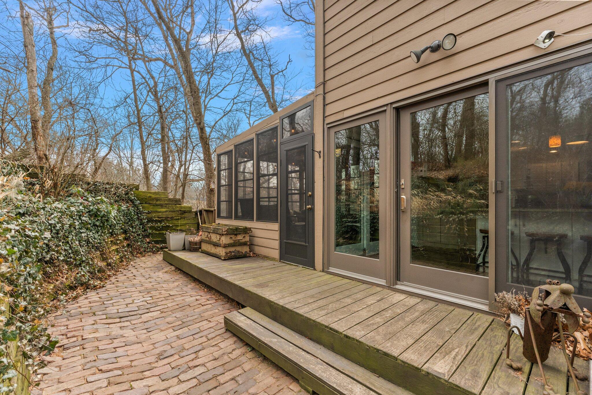 5 E Lake Front Drive