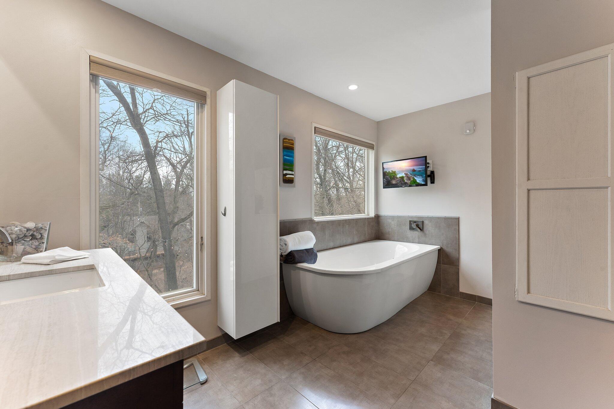 5 E Lake Front Drive
