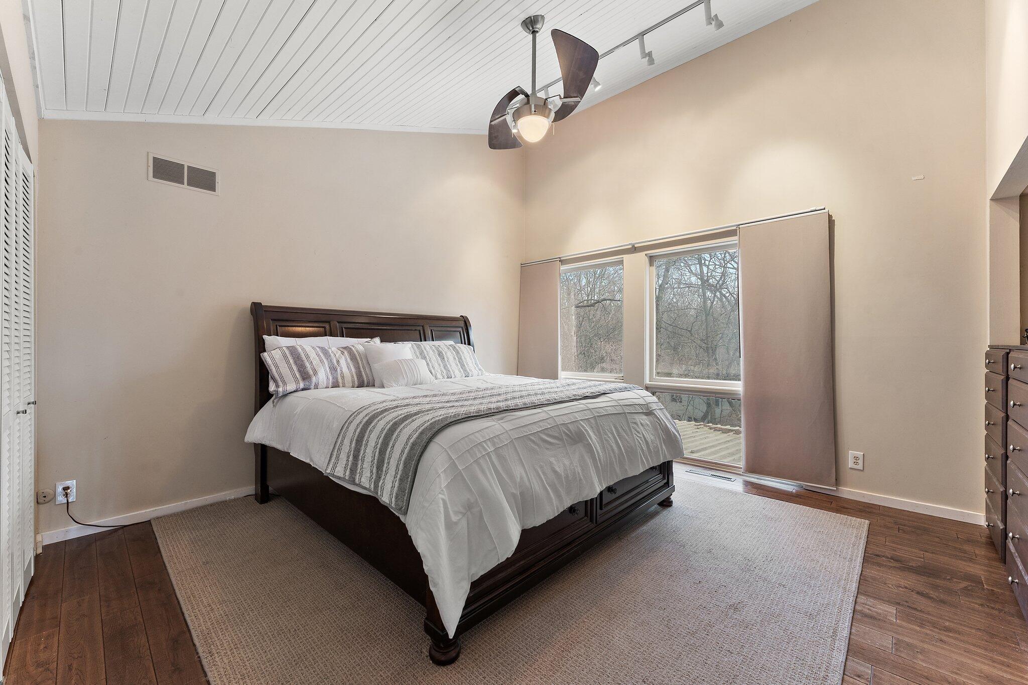 5 E Lake Front Drive