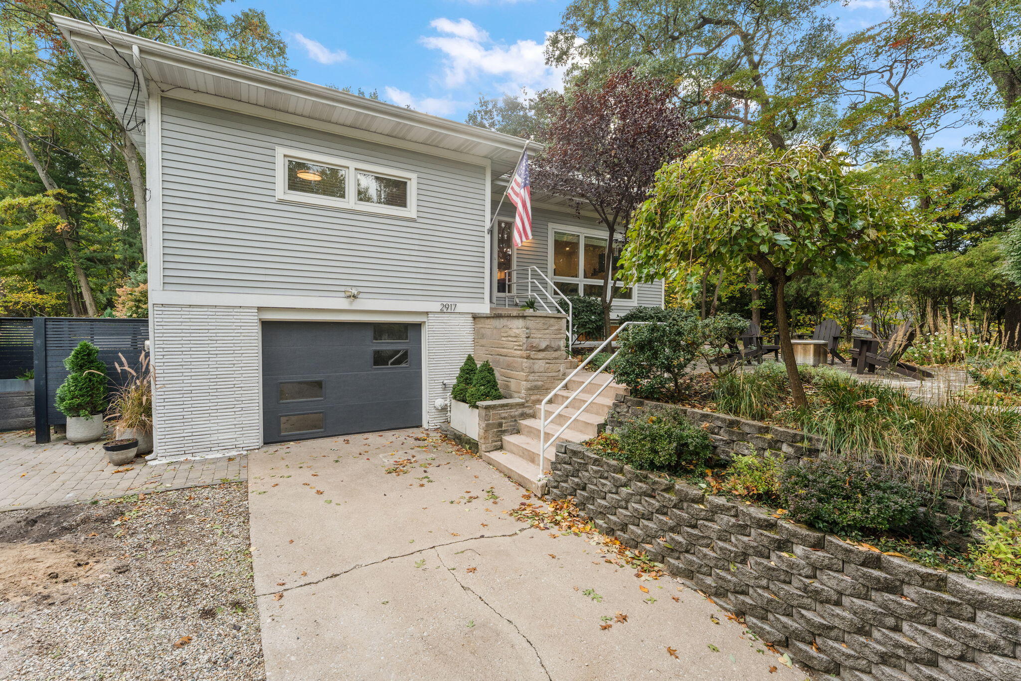 2917 Roslyn Trail
