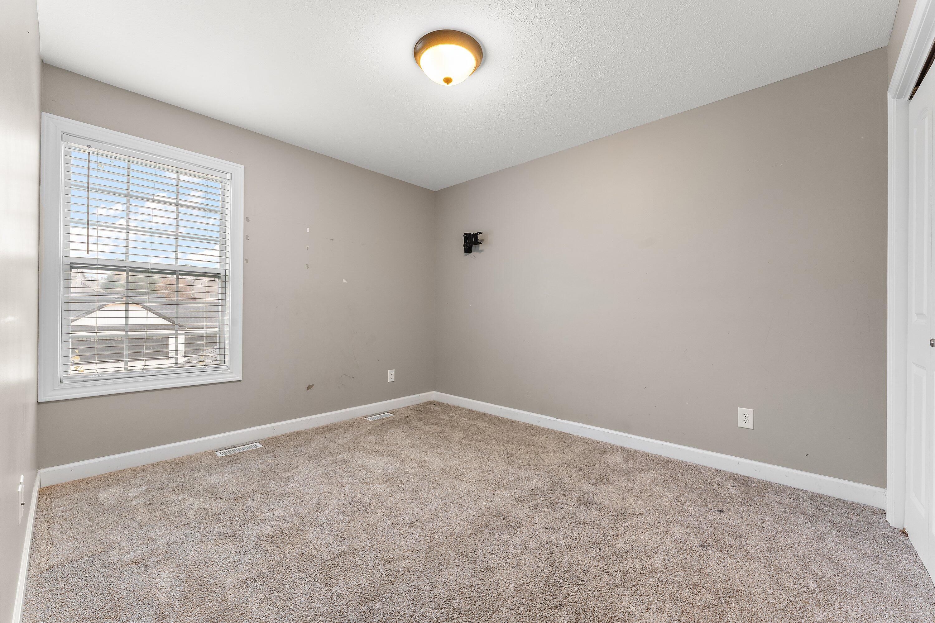 2952 N Morning Glory Avenue