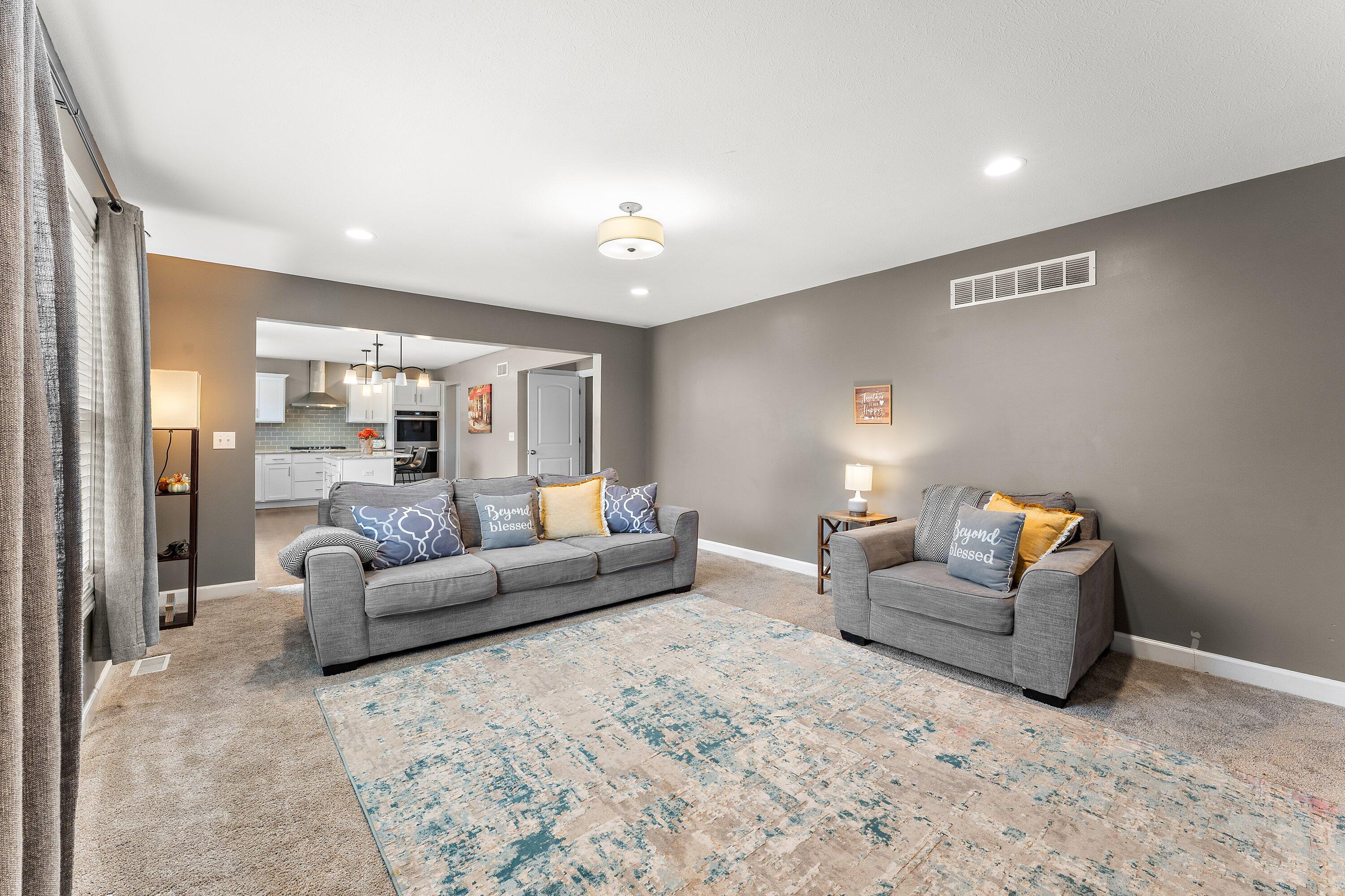 2952 N Morning Glory Avenue