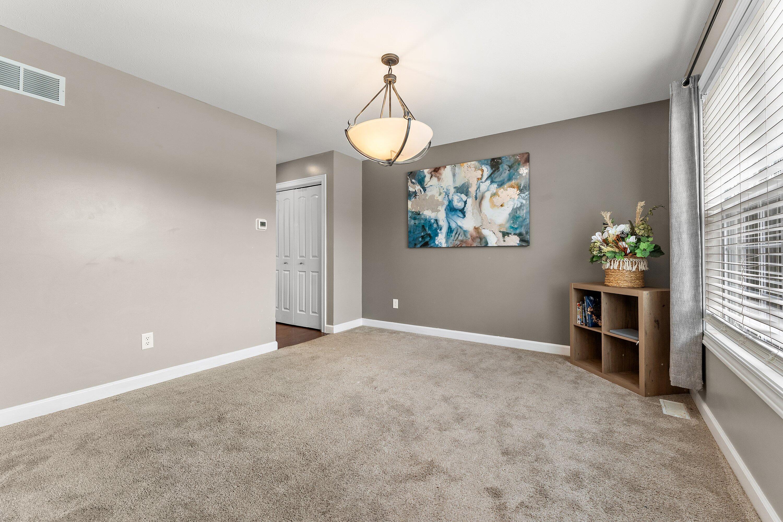 2952 N Morning Glory Avenue