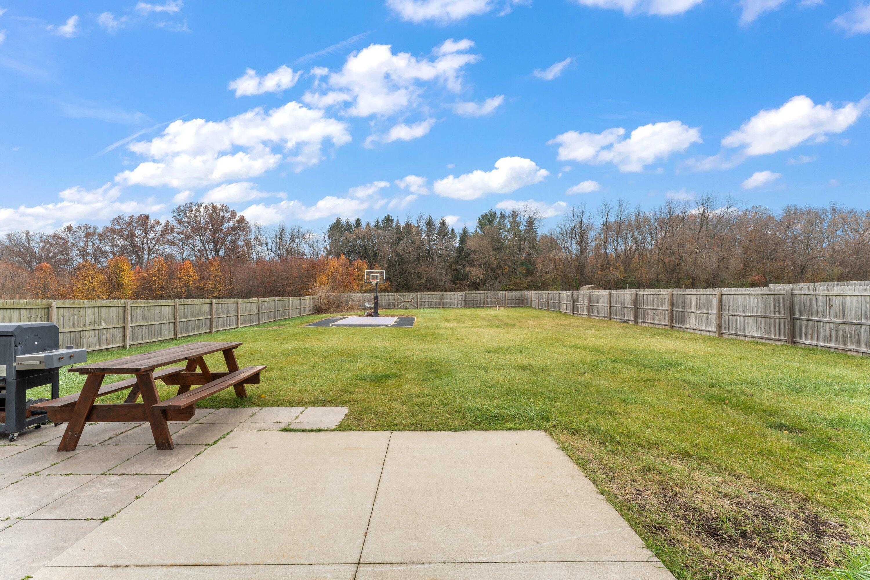 2952 N Morning Glory Avenue