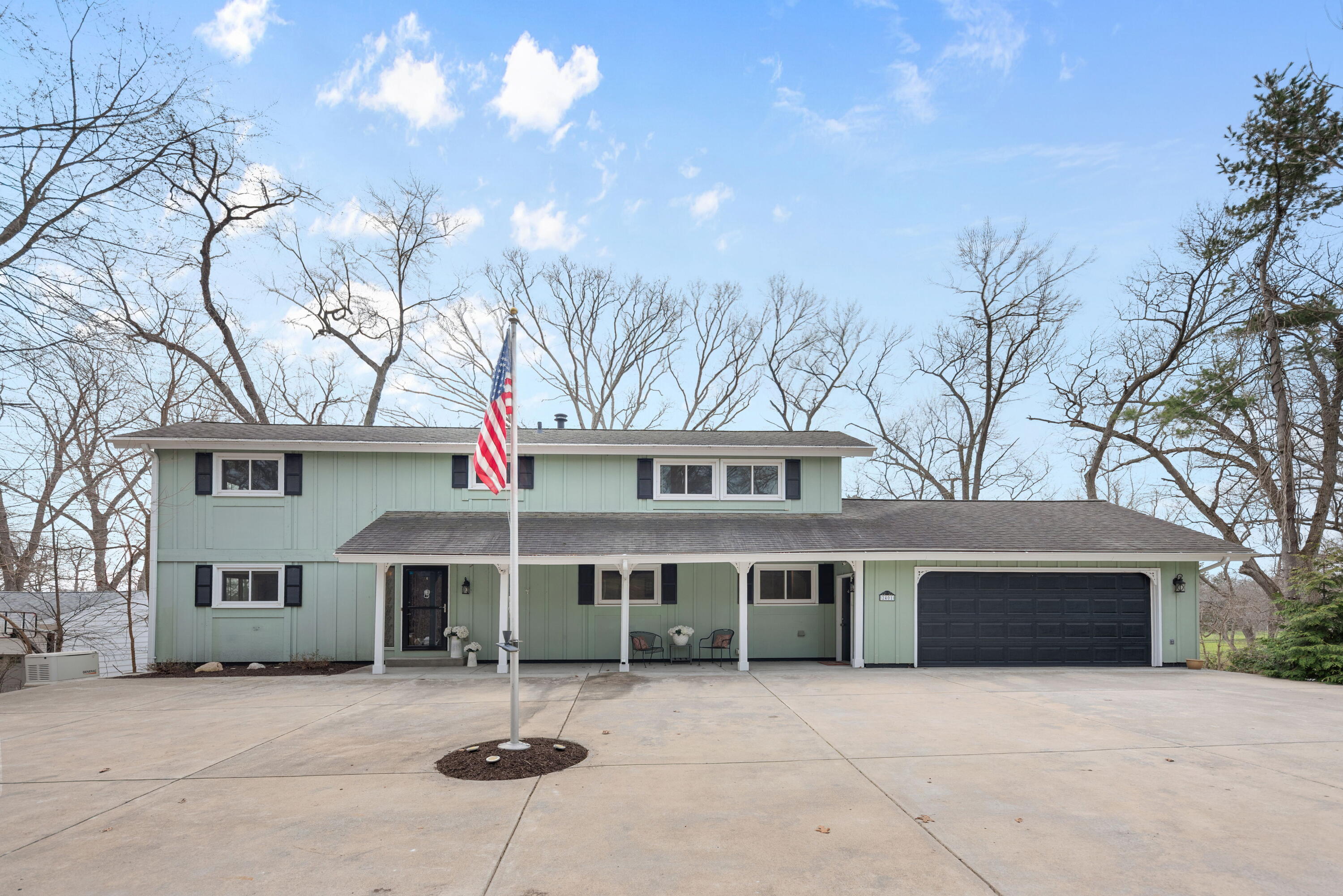 2401 Florimond Drive