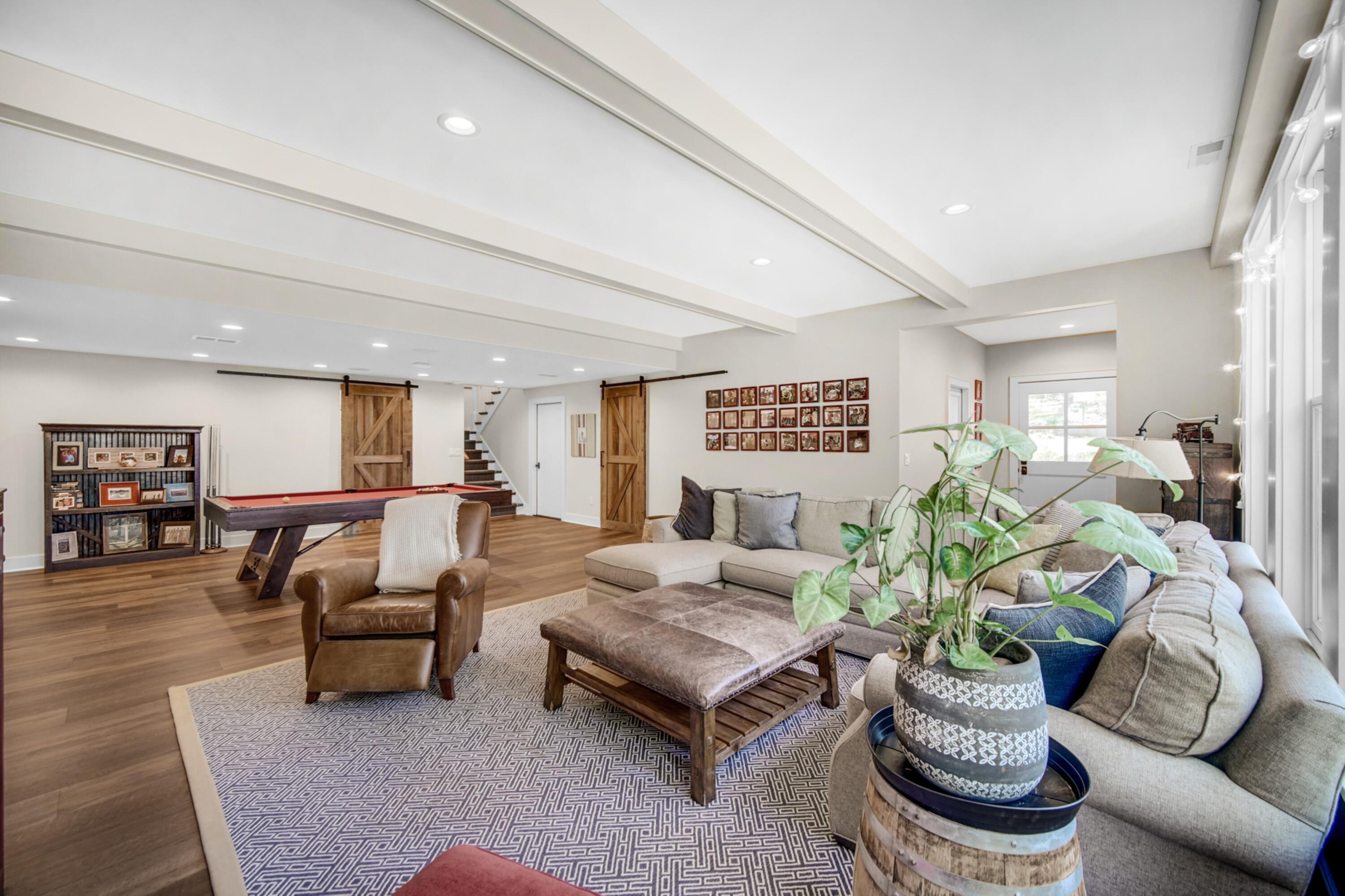 3402 Iroquois Trail