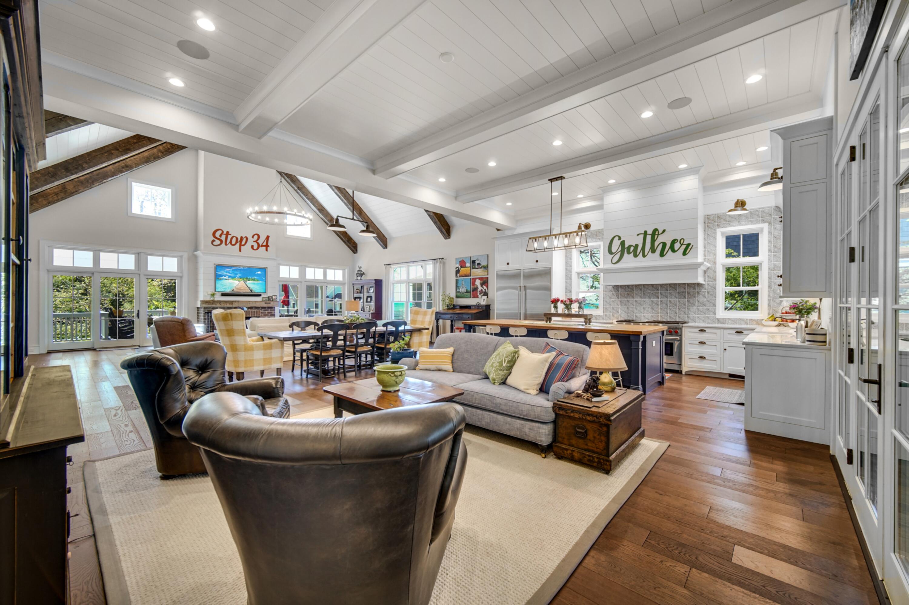 3402 Iroquois Trail