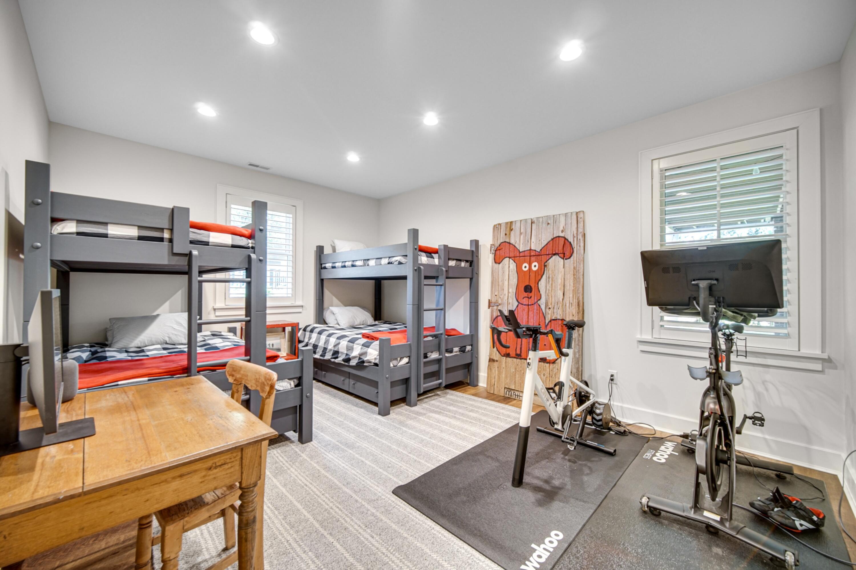 3402 Iroquois Trail