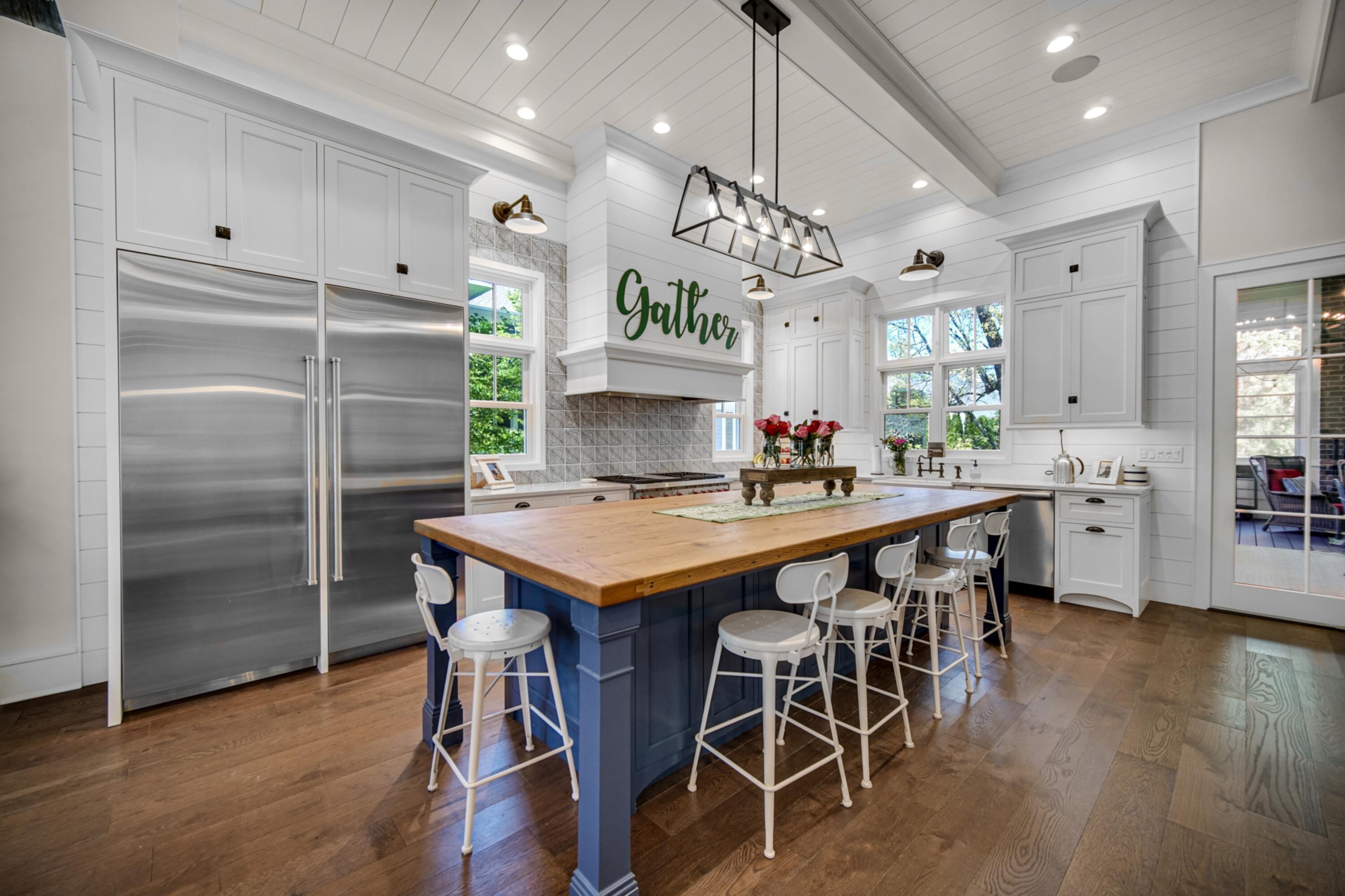 3402 Iroquois Trail