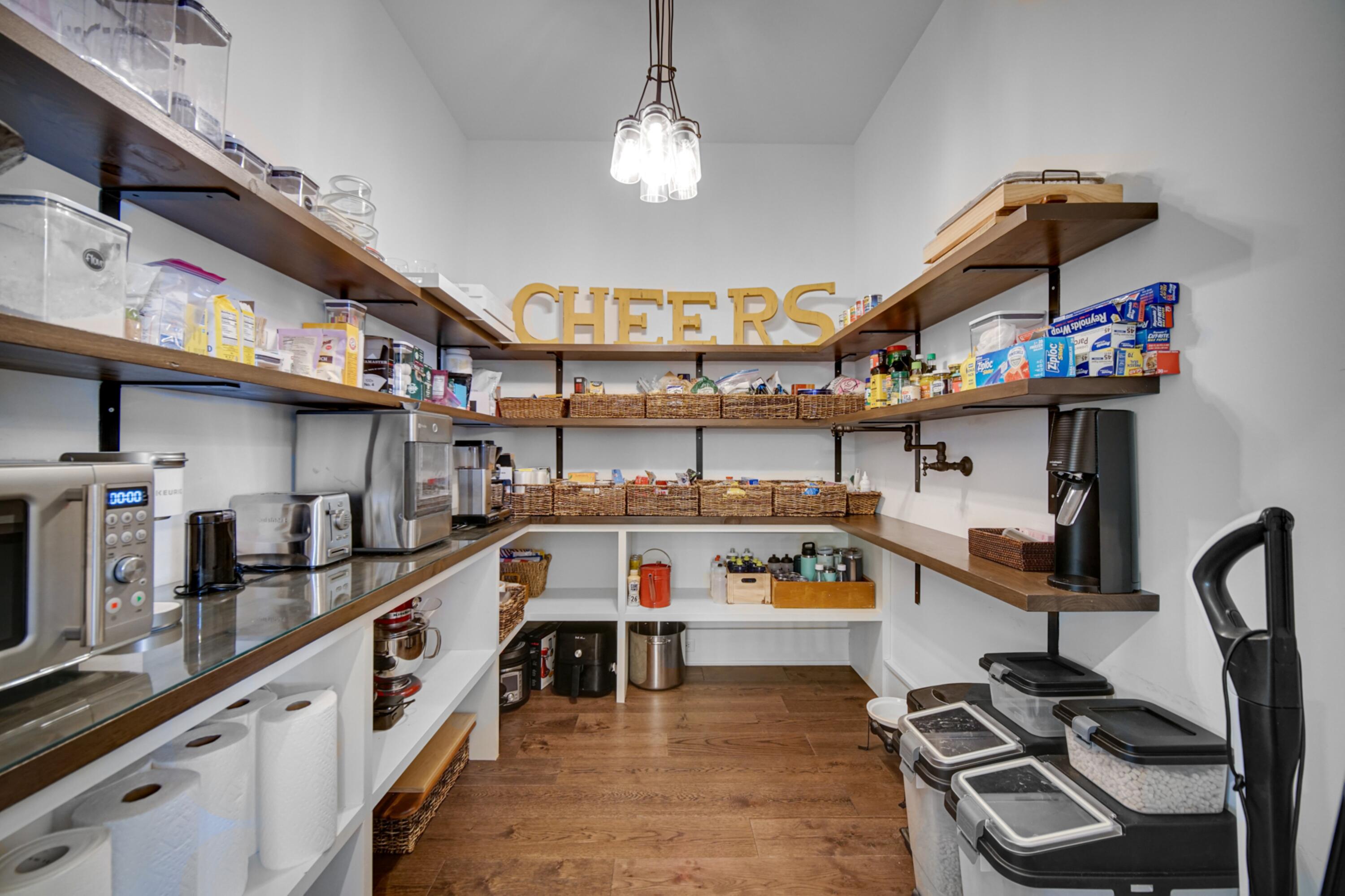 3402 Iroquois Trail