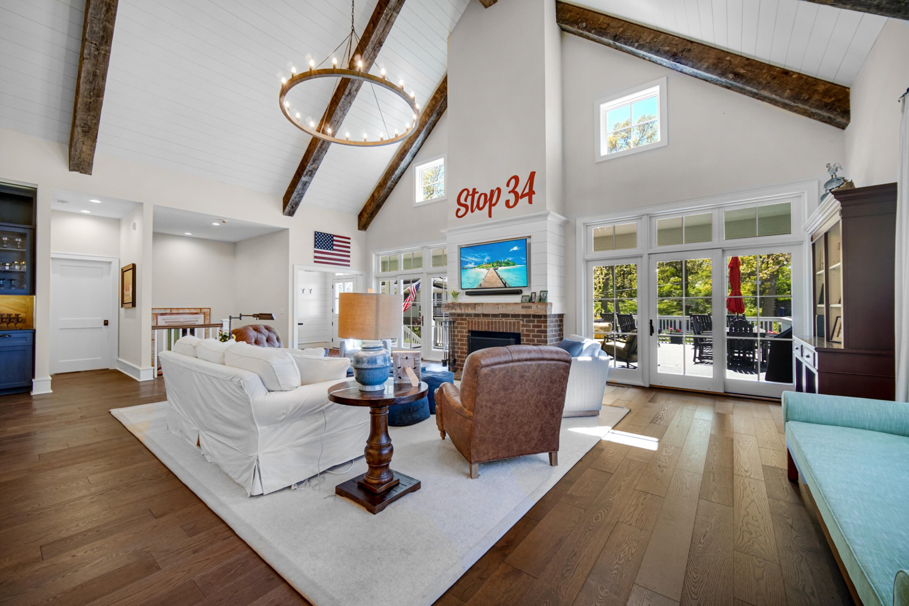 3402 Iroquois Trail