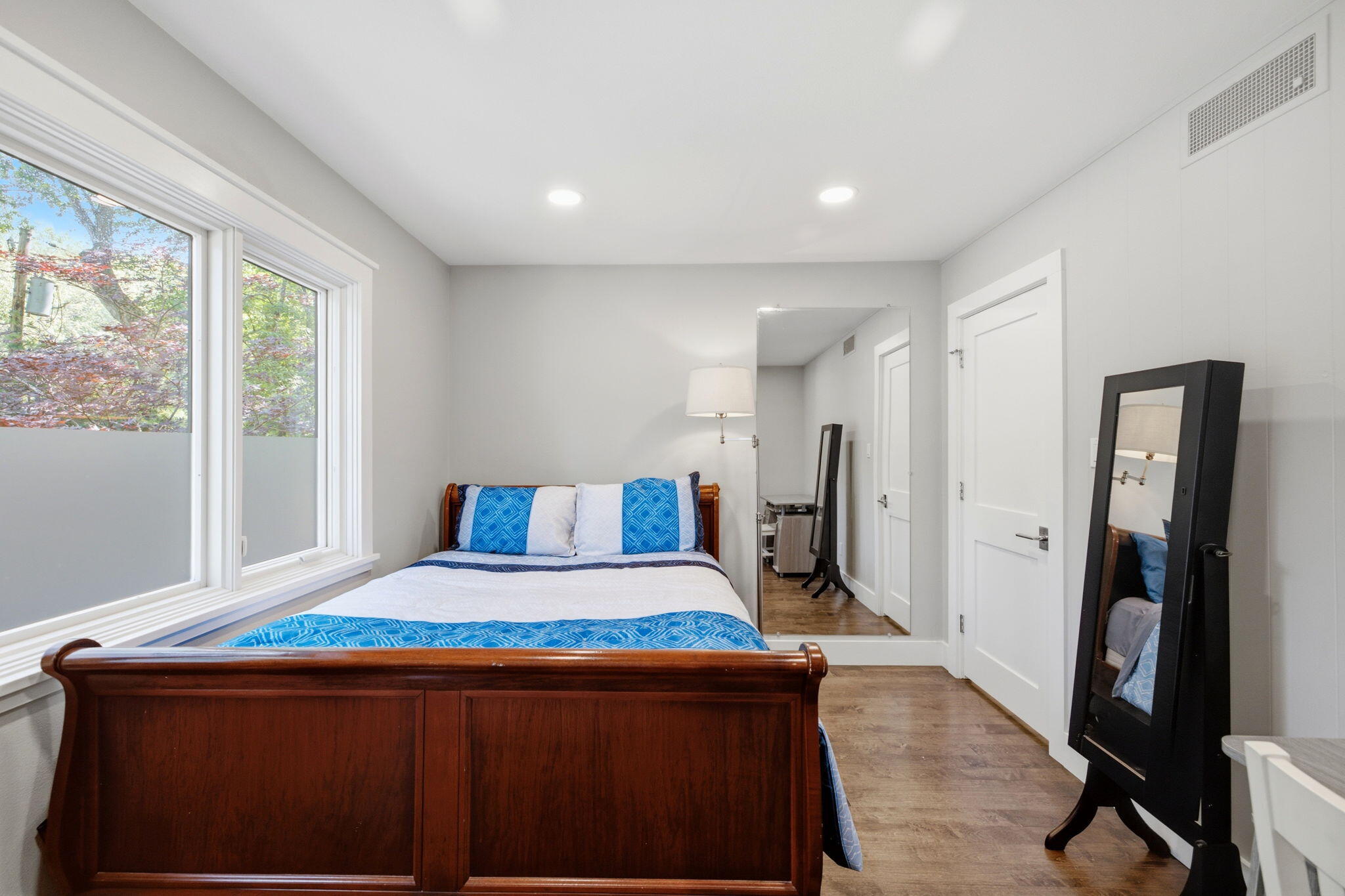 3335 Lasalle Trail