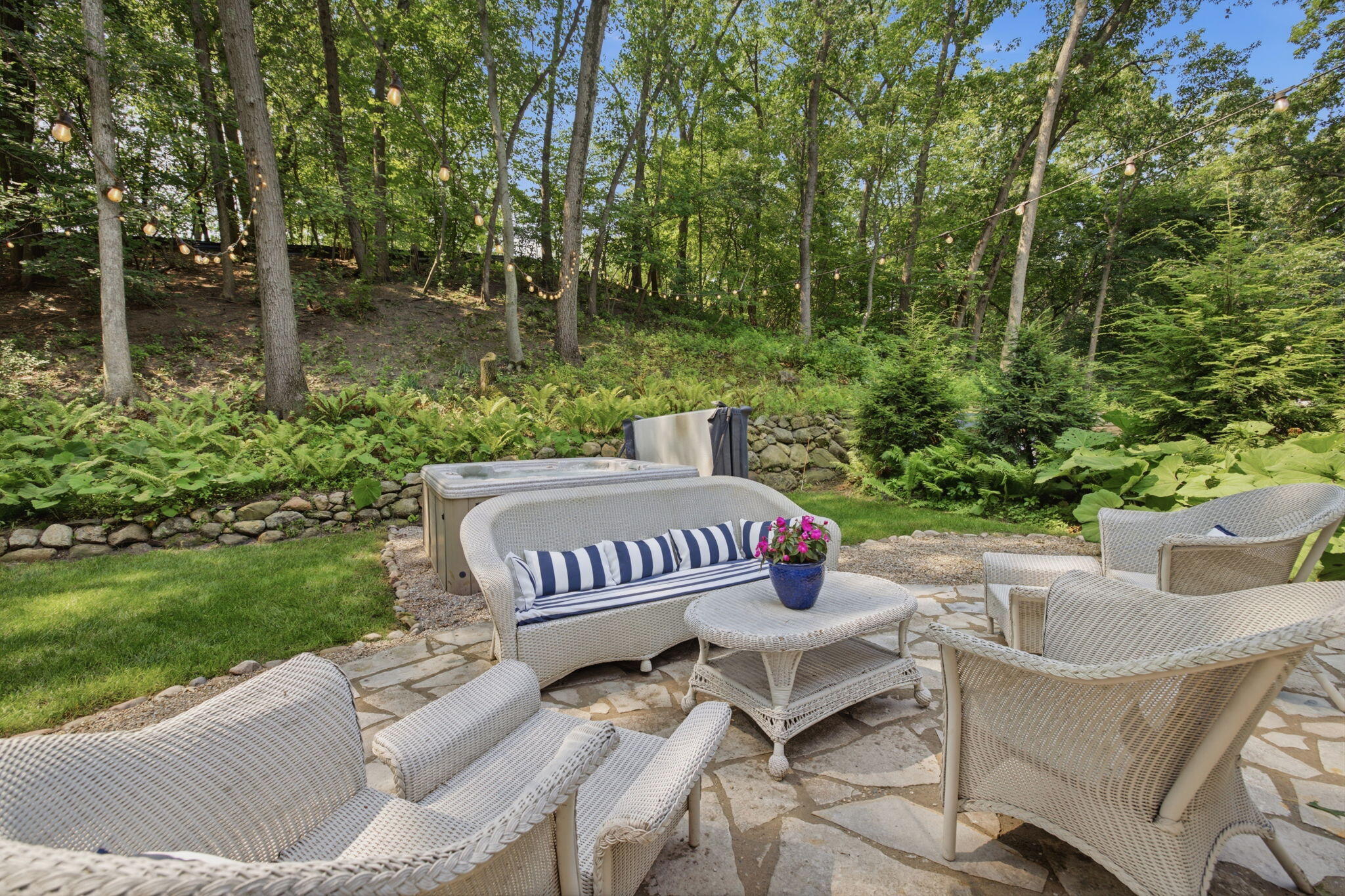 3335 Lasalle Trail