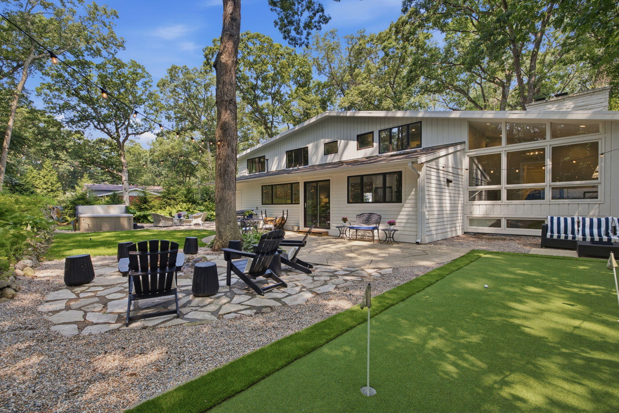 3335 Lasalle Trail
