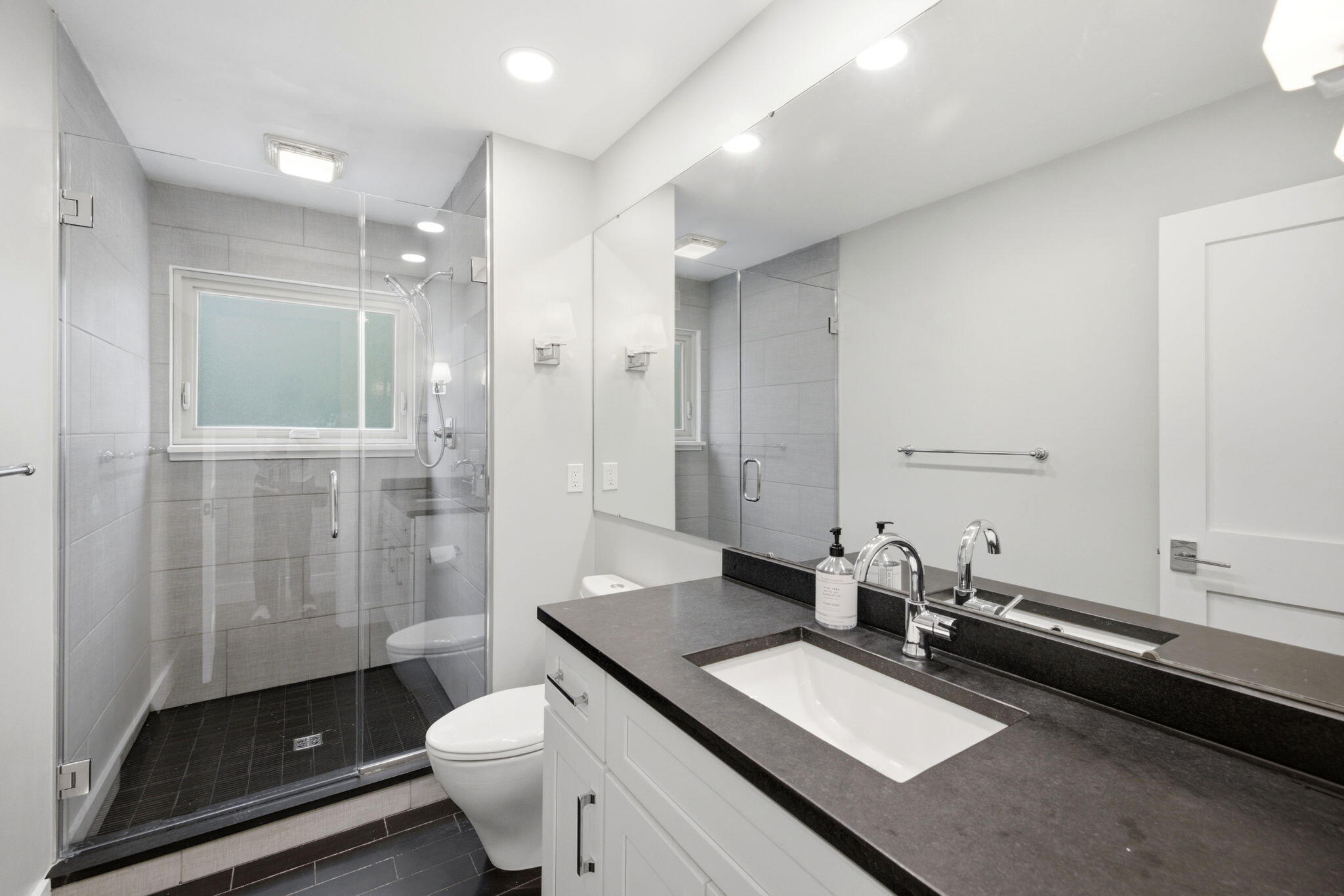 3335 Lasalle Trail