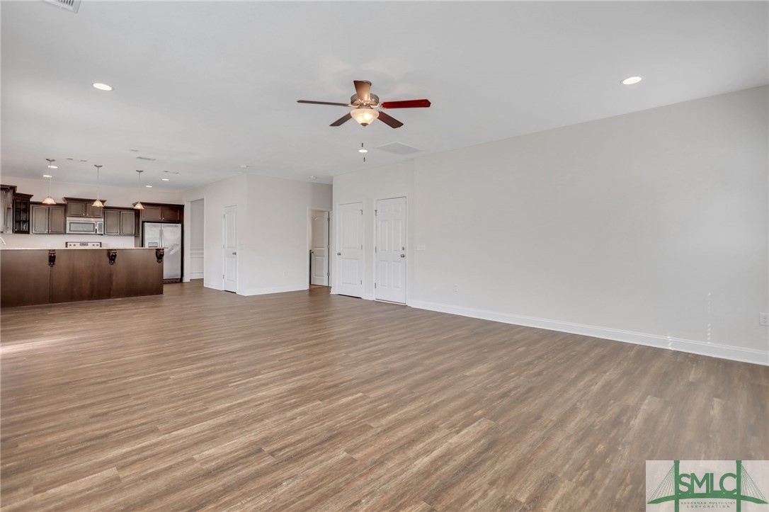 906 Jena Court