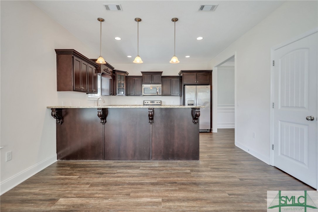 906 Jena Court